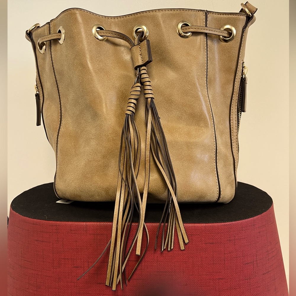 Parfois Genuine Accessories - Bucket Bag